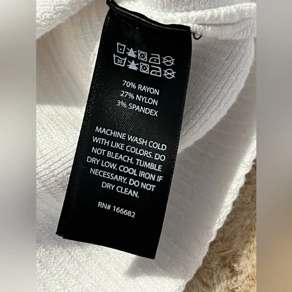 *NWT* House of Harlow 1960 white sweater size XL - Picture 6 of 6